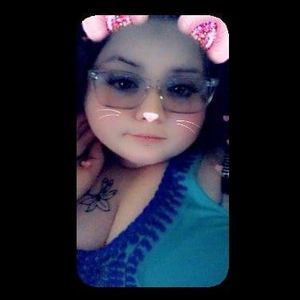 Meet your Posher, Abby